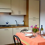 Tindari Village Διαμέρισμα *